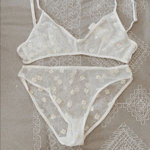 daisy printed lingerie bra from HAWAII